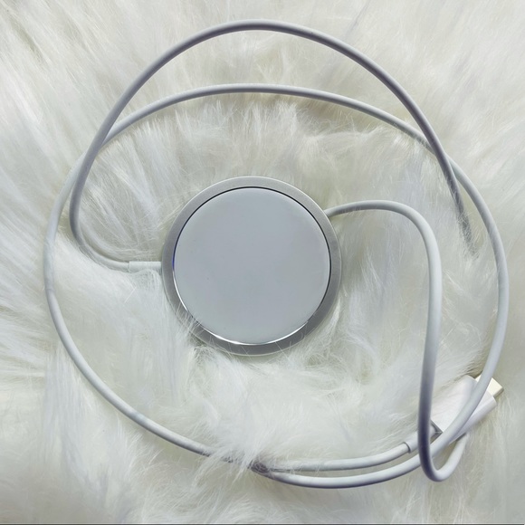 Apple MagSafe Charger (IPhone) - Picture 8 of 10